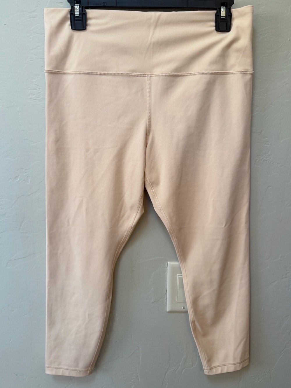 Athleta Elation Ultra High Rise 7/8 Legging – Peach Size Large